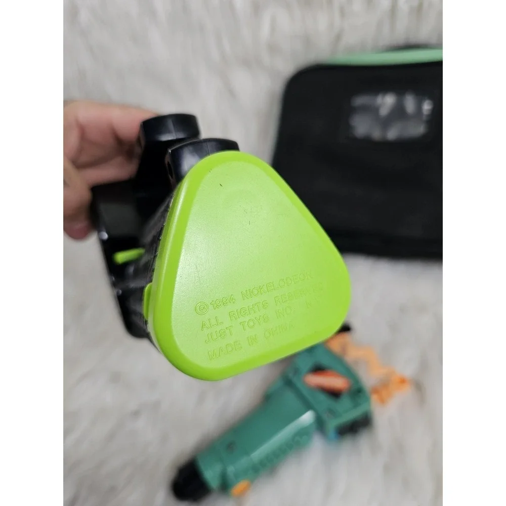 Nickelodeon Photo Blaster Camera, Slime Lunchbox, Lazer Light, and Flash Screen